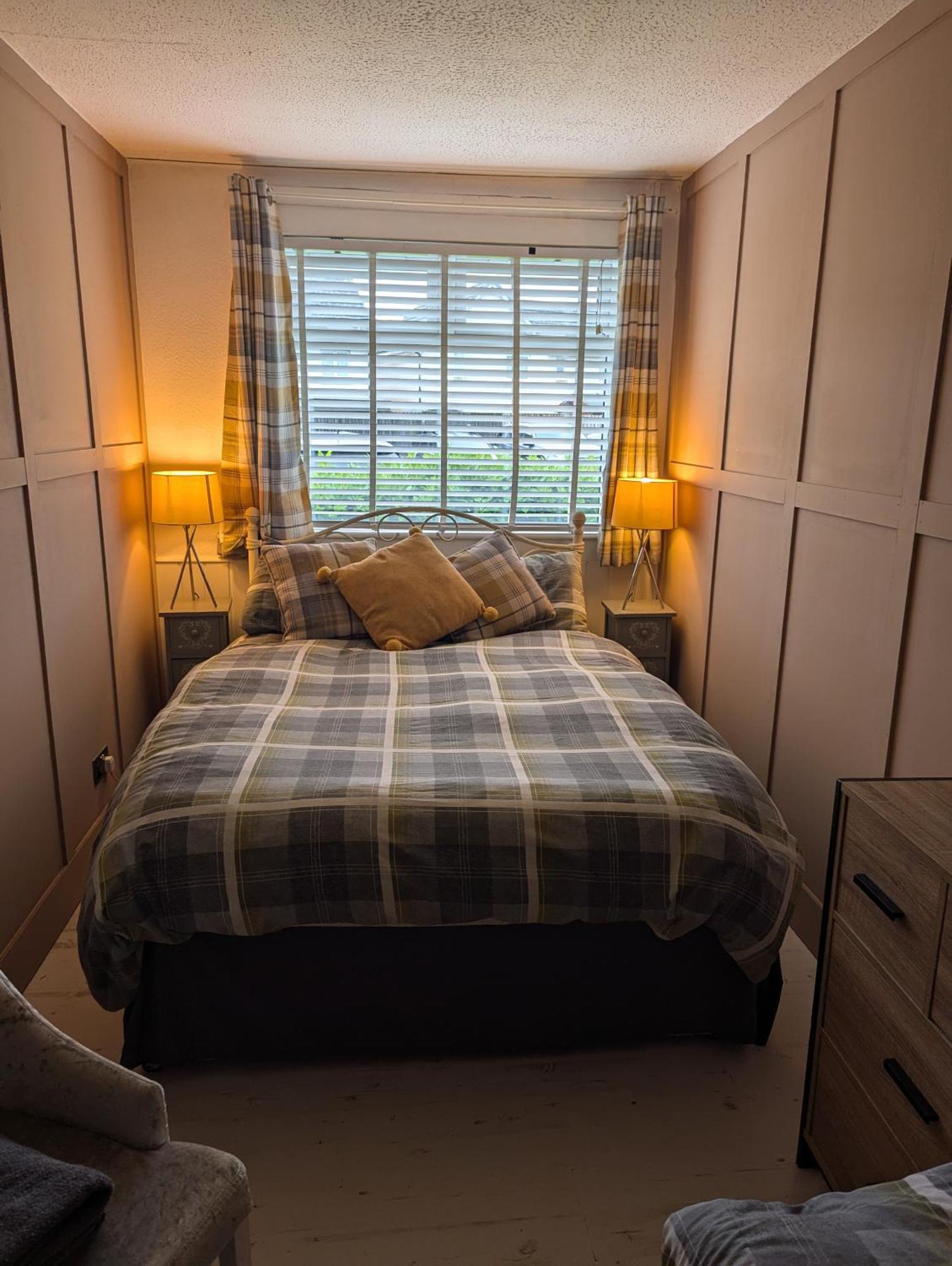Rooms At Tarrareoch Батґейт Номер фото